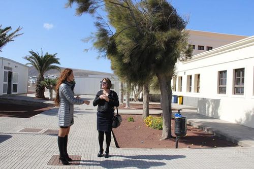 Yaiza Acomete Mejoras En El Ceip Playa Blanca Www