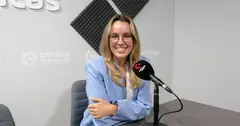 Mar&iacute;a Fern&aacute;ndez en Cr&oacute;nicas Radio.