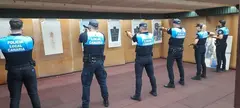 Agentes de San Bartolomé realizando prácticas de tiro.