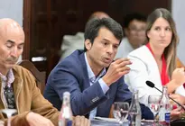 Marcos Bergaz en el pleno del Ayuntamiento de Teguise.