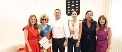 Oswaldo Betancort y Aroa Revelo junto a la Asociación de Mujeres Empresarias y emprendedoras Charter 100.
