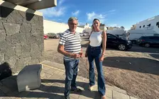 Servando Pérez y Guillén en un barrio de Arrecife