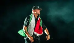 Imagen del conocido rapero conla bandera palestina en Arrecife