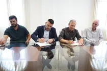 Oswaldo Betancort durante la firma de las obras de abastecimiento y saneamiento.