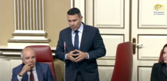 Oswaldo Betancort en el Parlamento de Canarias.