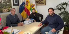 Alberto de León junto a Alfredo Villalba.