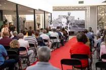 Acto en el museo del camello.