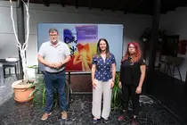 Isidro Pérez, Mónica de León y Adriana Sandec en la presentación del proyecto Crea Joven.