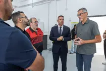 Marci Acuña y Oswaldo Betancort junto a Echedey Eugenio en la inauguración del nuevo albergue con Emerlan.