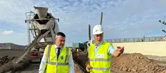Oswaldo Betancort y Domingo Cejas en su visita a las obras de El Cuchillo.