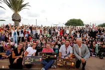 Miriam Hernández y José Juan Cruz haciendo entrega de los galardones a mejores escaparátes.