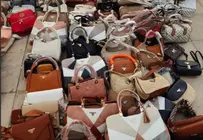 Imagen de parte de los artículos incautados por la Policía Local de Arrecife.