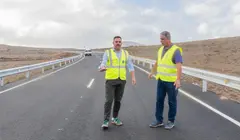 El consejero Jacobo Medina con el concejal Eugenio Robayna.