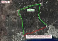 Carretera recortada por obras.