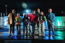 Los integrantes del Gobierno de Arrecife con las representantes de las murgas.