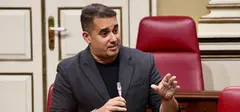 Yoné Caraballo en el Parlamento de Canarias
