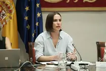 Migdalia Machín en el Parlamento de Canarias.