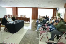 Miguel &Aacute;ngel Jim&eacute;nez reunido con los ayuntamientos y las asociaciones.