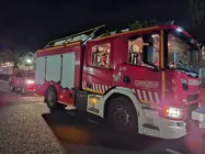 Los bomberos en el hotel de Playa Blanca donde se produjo el incidente.