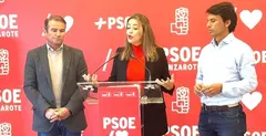 Mar&iacute;a Dolores Corujo junto a Marcos Bergaz y Marcos Hern&aacute;ndez.