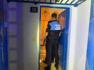 La intervenci&oacute;n r&aacute;pida de la Polic&iacute;a Local frena la okupaci&oacute;n de esta casa social en un barrio de Arrecife 