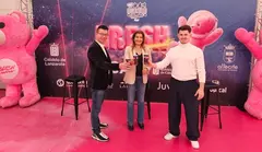 Momento de la presentaci&oacute;n del evento con la vicepresidenta del Cabildo, Mar&iacute;a Tovar.