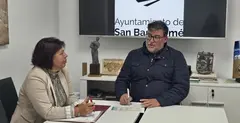 El alcalde y la concejal de Educaci&oacute;n reunidos para hablar de este importante asunto.