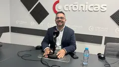 Echedey Eugenio en los estudios de Cr&oacute;nicas Radio.