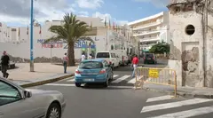 Imagen de archivo de la zona de las Cuatro Esquinas de Arrecife donde algunos vecinos han recibido ofertas clandestinas de transporte.