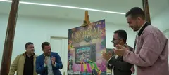 Yonathan de Le&oacute;n y Echedey durante la presentaci&oacute;n del cartel del Carnaval de Arrecife 2026.