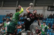 Una de las jugadas del emocionante choque