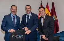 Imagen de la firma del acuerdo con el Ayuntamiento de Madrid.