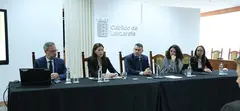 Reuni&oacute;n del presidente del Cabildo con AENA.