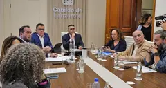 Reuni&oacute;n de Oswaldo Betancort con el consejero de Pol&iacute;tica Territorial y Aguas del Gobierrno de Canarias.