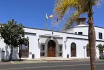 Imagen de la fachada del Ayuntamiento de Arrecife