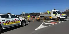 Cierre de la carretera cercana al Charco de los Clicos.