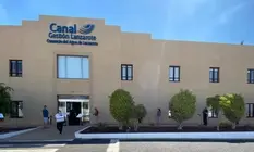 Imagen de la entrada a las oficinas centrales de Canal Gesti&oacute;n Lanzarote. 