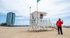 Puesto de socorristas en la playa de El Reducto.
