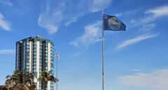 Bandera Azul en la playa de El Reducto.