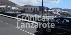 Persona circulando de forma temeraria sobre el cap&oacute; de su veh&iacute;culo en Mancha Blanca.