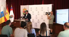 El alcalde de Yaiza dando este mi&eacute;rcoles las explicaciones sobre los presupuestos de 2026.