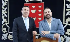 Oswaldo Betancort y Jes&uacute;s Mach&iacute;n en el Cabildo de Lanzarote.