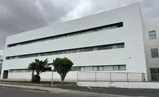 Imagen del edificio que se construy&oacute; al lado del Hospital y que todav&iacute;a no se ha utilizado tras a&ntilde;os de su creaci&oacute;n. 
