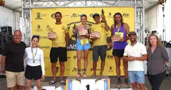 Podio de los ganadores de los 20 kil&oacute;metros con los responsables del Ayuntamiento sure&ntilde;o y del Cabildo