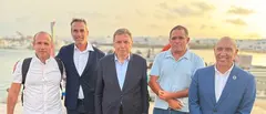 Alfredo Villalba y Pedro Viera junto a Luis Planas.