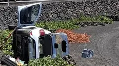 As&iacute; qued&oacute; el veh&iacute;culo tras salirse de la v&iacute;a