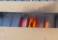 Imagen de las llamas en la vivienda.