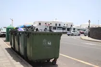 Contenedores en el municipio de Yaiza.