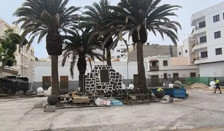 Imagen de la obra de la plaza de Las Palmas que ha generado tanta polémica