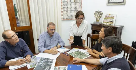 Olivia Duque y técnicos municipales del Ayuntamiento de Teguise (2)